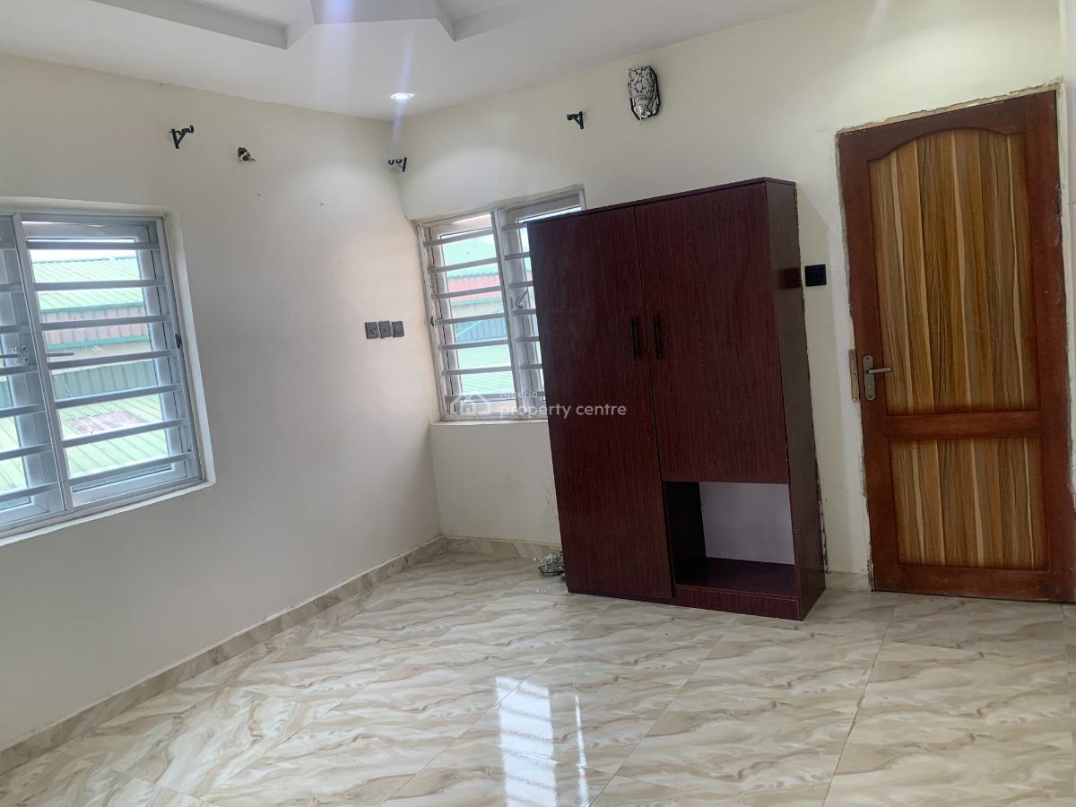Standard 2 Bedroom Upstairs with Pop Finishing, Royal Manor Estate Majek, Sangotedo, Ajah, Lagos, Flat / Apartment for Rent