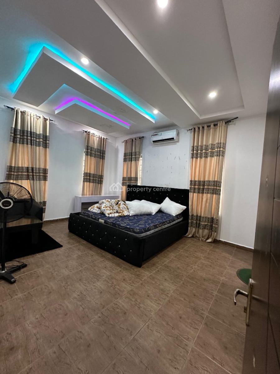 4 Beds Duplex  Apartment in a Latest Well Designed, Gra, Ibadan, Oyo, House Short Let