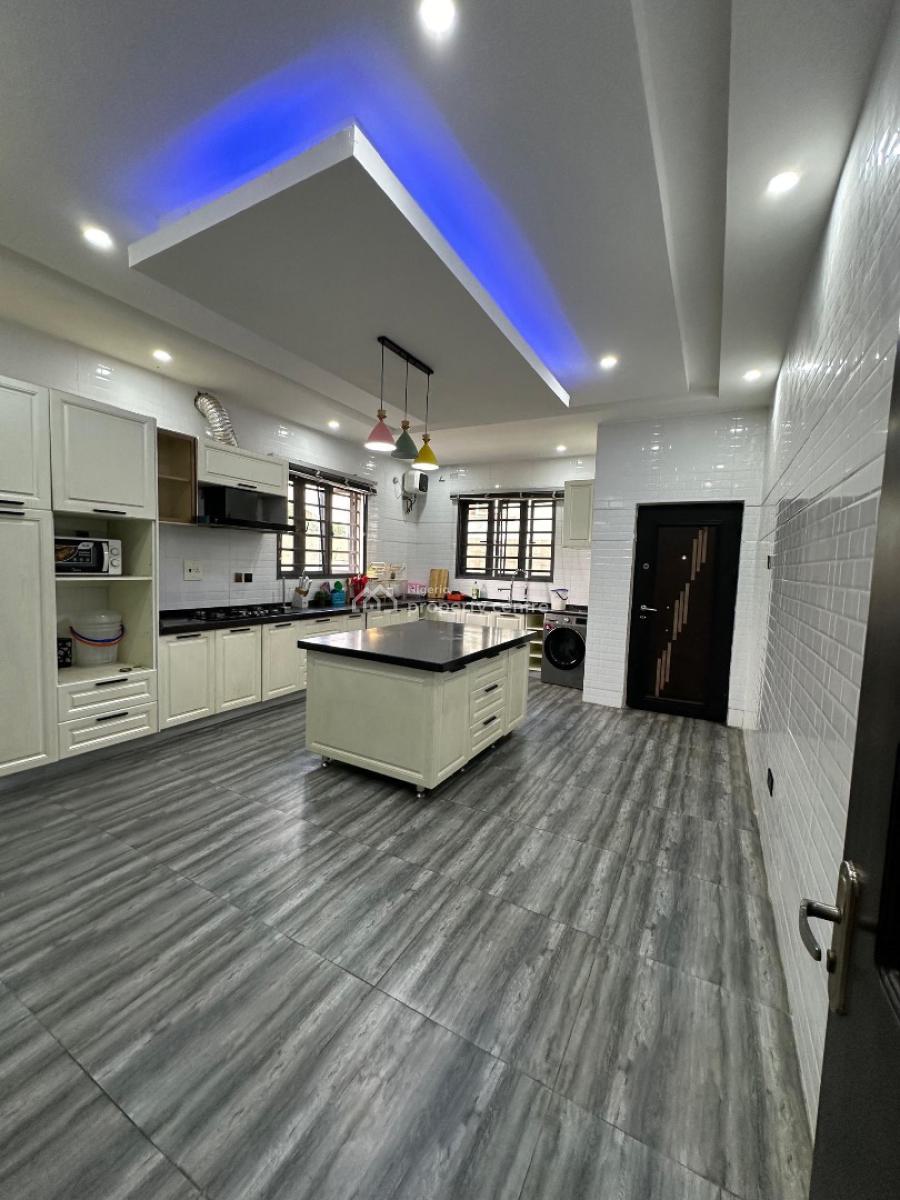 4 Beds Duplex  Apartment in a Latest Well Designed, Gra, Ibadan, Oyo, House Short Let