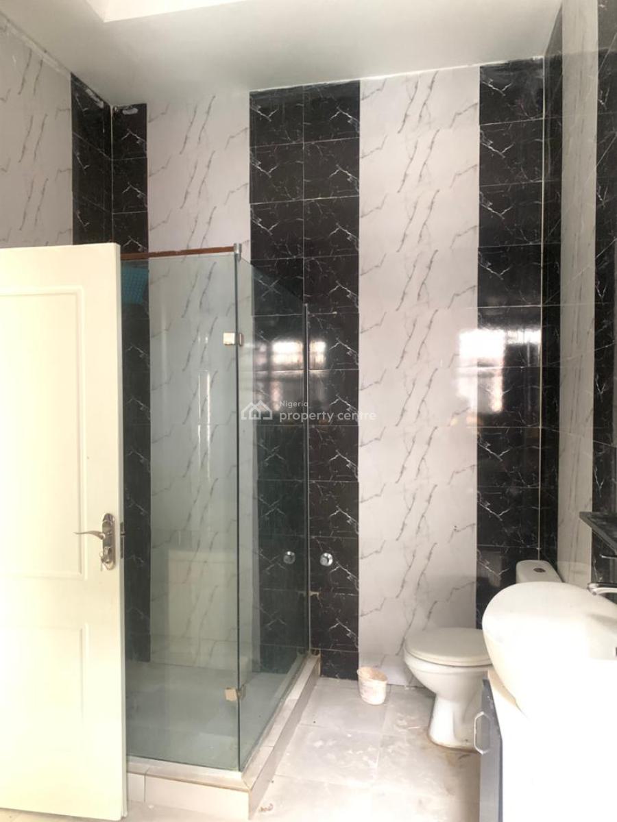 Well Renovated 4 Bedroom Terraced Duplex with Excellent Facilities, Lekki Conservative Center, Lekki, Lagos, Terraced Duplex for Rent