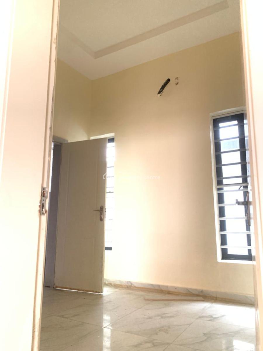 Well Renovated 4 Bedroom Terraced Duplex with Excellent Facilities, Lekki Conservative Center, Lekki, Lagos, Terraced Duplex for Rent