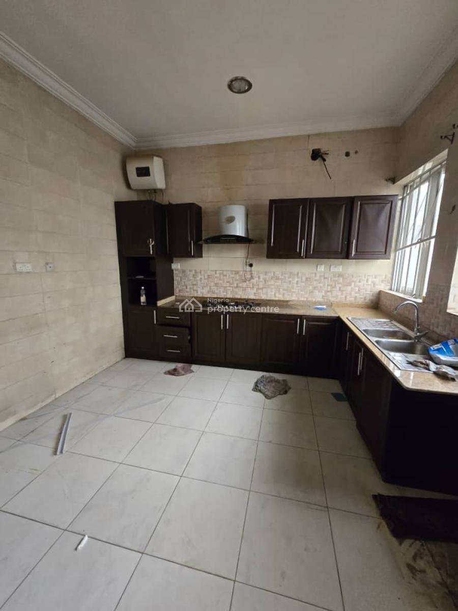 Spacious 5bedroom Semi-detached Duplex with Bq at Magodo Gra Phase Ii., Gra Phase 2, Magodo, Lagos, Semi-detached Duplex for Rent