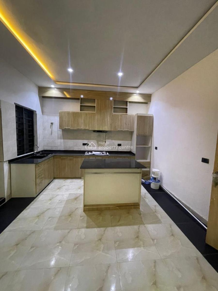 4 Beds Semi-detached Triplex Home in Newly Developed Estate, Ibadan, Oyo, Semi-detached Duplex for Sale