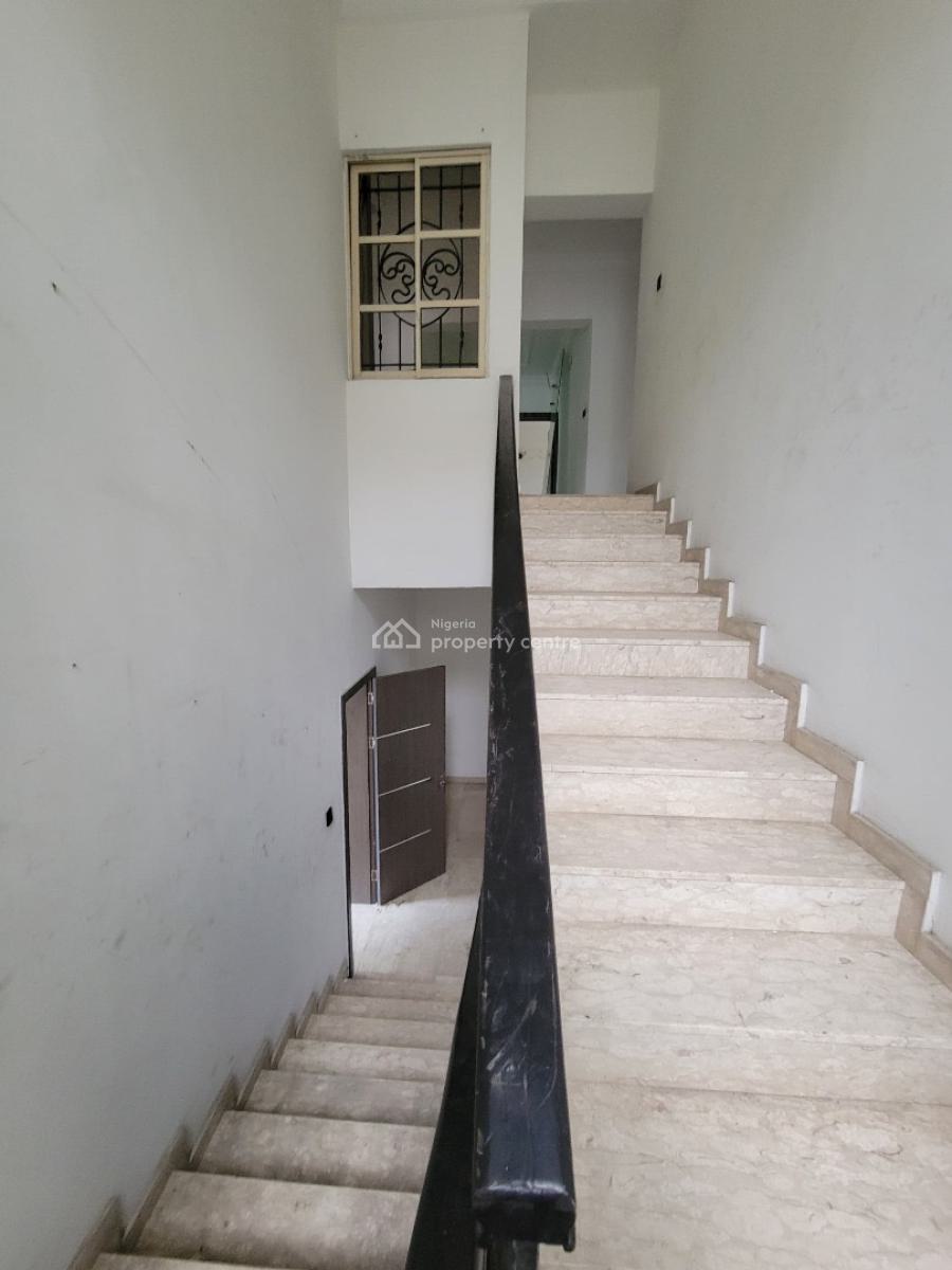 4-bedroom Semi-detached Duplex + Bq at Lekki Phase 1, Lekki Phase 1, Lekki, Lagos, Semi-detached Duplex for Rent
