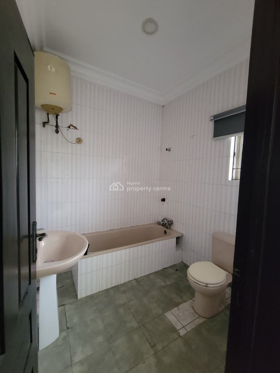 4-bedroom Semi-detached Duplex + Bq at Lekki Phase 1, Lekki Phase 1, Lekki, Lagos, Semi-detached Duplex for Rent
