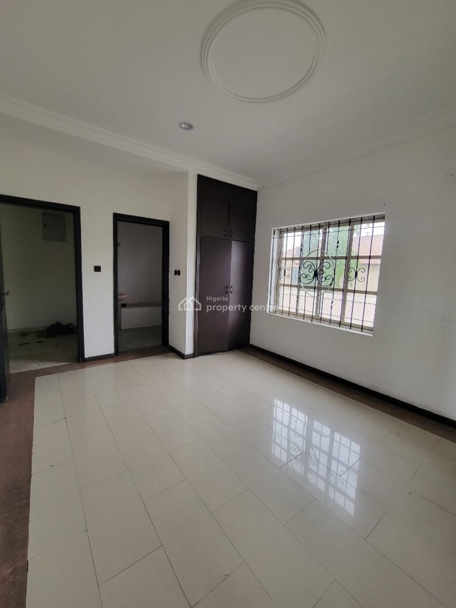 4-bedroom Semi-detached Duplex + Bq at Lekki Phase 1, Lekki Phase 1, Lekki, Lagos, Semi-detached Duplex for Rent