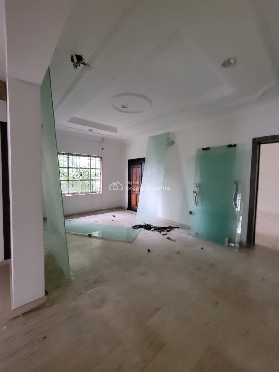 4-bedroom Semi-detached Duplex + Bq at Lekki Phase 1, Lekki Phase 1, Lekki, Lagos, Semi-detached Duplex for Rent