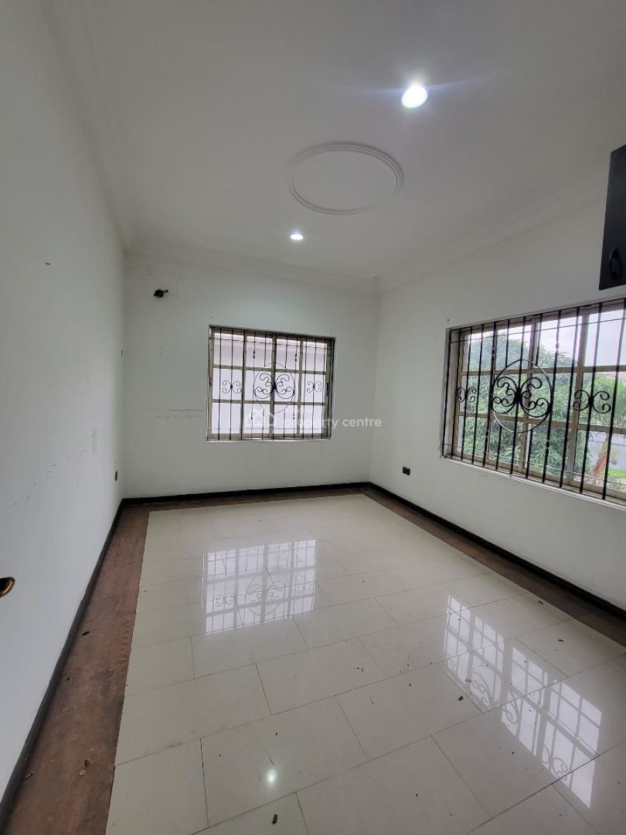 4-bedroom Semi-detached Duplex + Bq at Lekki Phase 1, Lekki Phase 1, Lekki, Lagos, Semi-detached Duplex for Rent