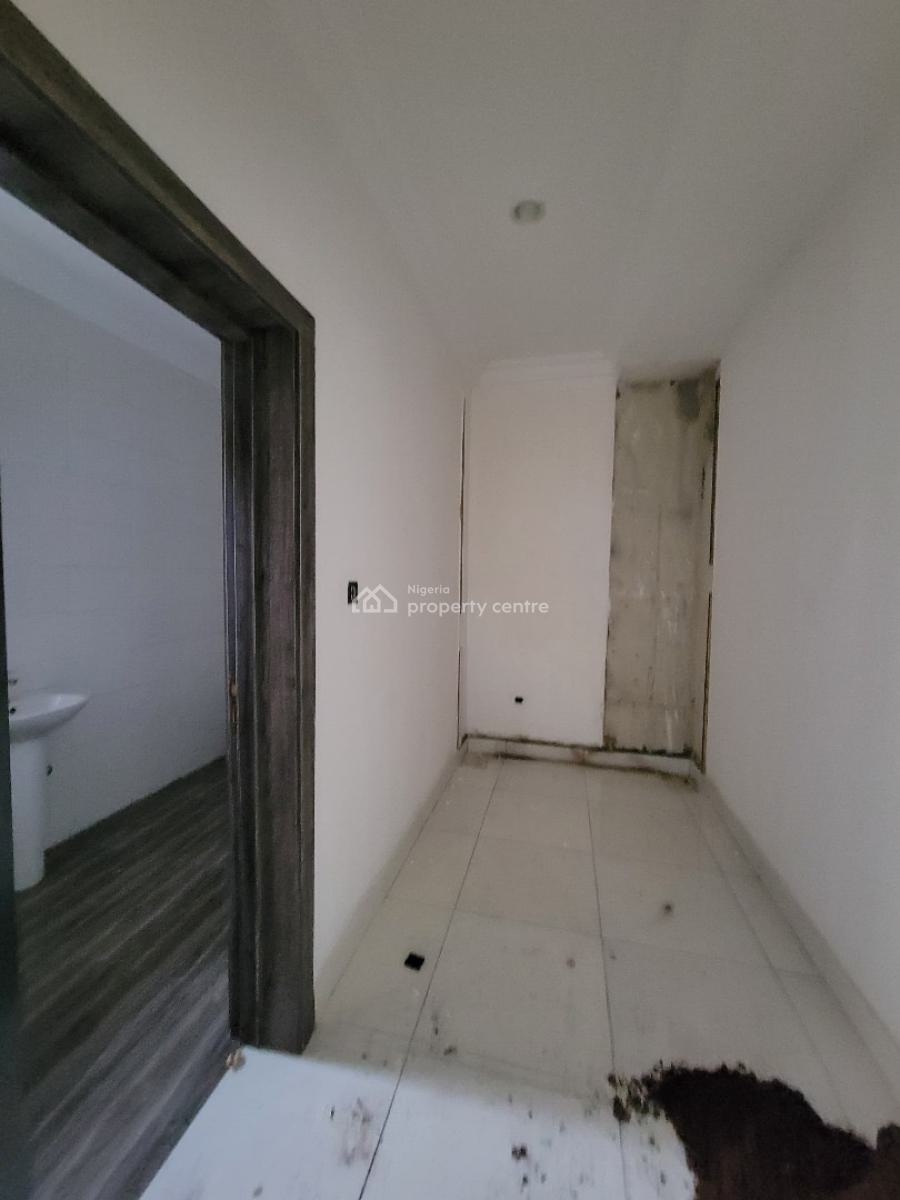 4-bedroom Semi-detached Duplex + Bq at Lekki Phase 1, Lekki Phase 1, Lekki, Lagos, Semi-detached Duplex for Rent