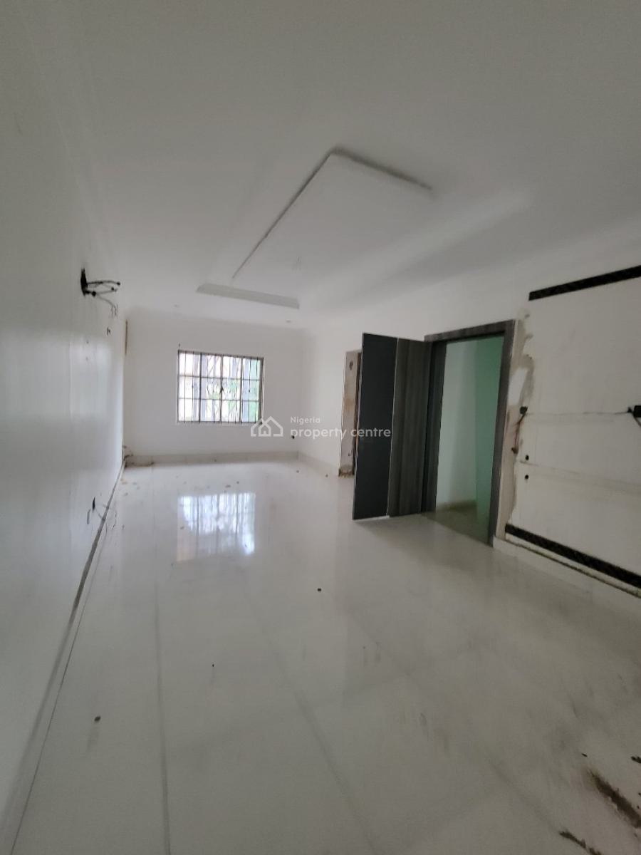 4-bedroom Semi-detached Duplex + Bq at Lekki Phase 1, Lekki Phase 1, Lekki, Lagos, Semi-detached Duplex for Rent