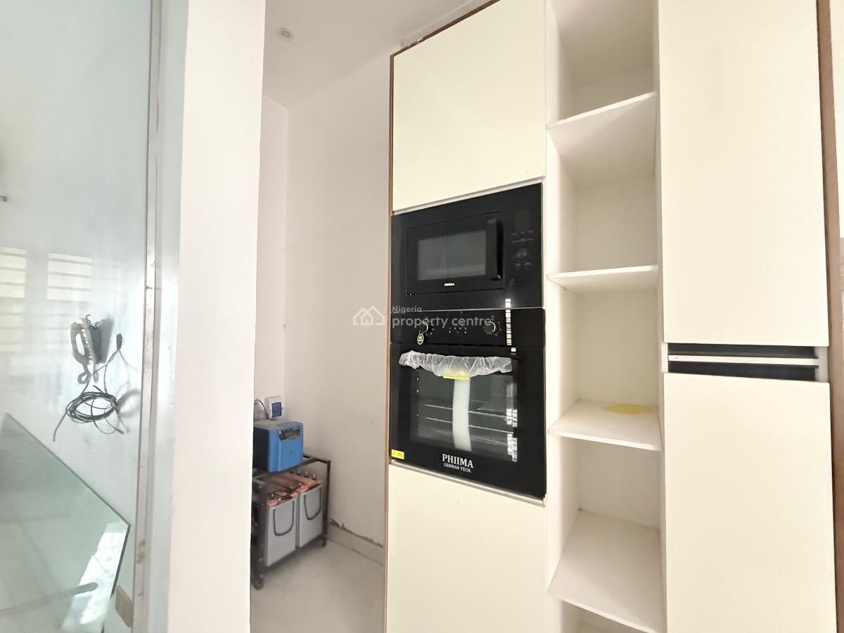 Well Finished 2 Bedroom Apartment, Agungi, Lekki, Lagos, Flat / Apartment for Sale