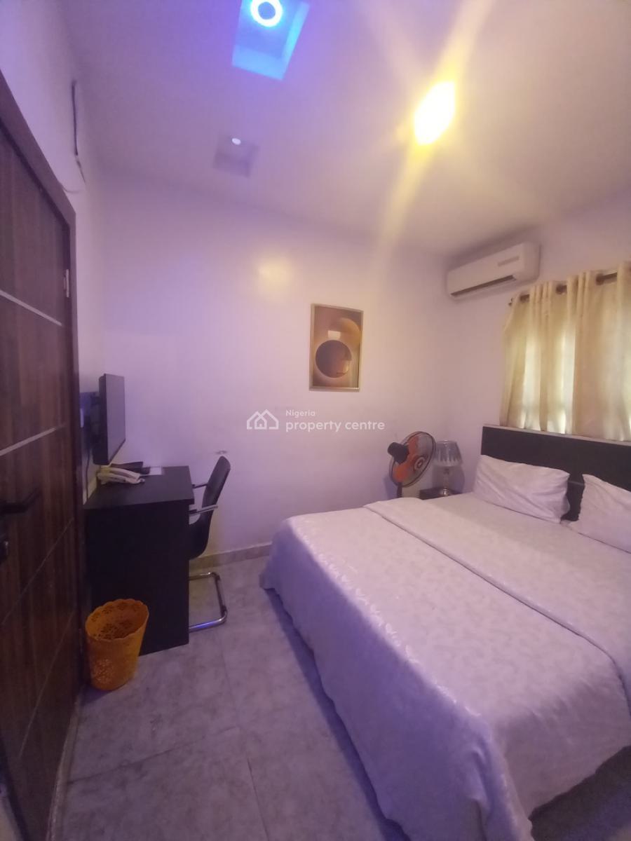 Fully Equipped 11 Room Hotel, Idado, Lekki, Lagos, Hotel / Guest House for Sale