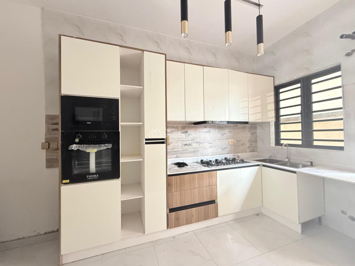 Well Finished 2 Bedroom Apartment, John Okafor Street, Agungi, Lekki, Lagos, Flat / Apartment for Sale