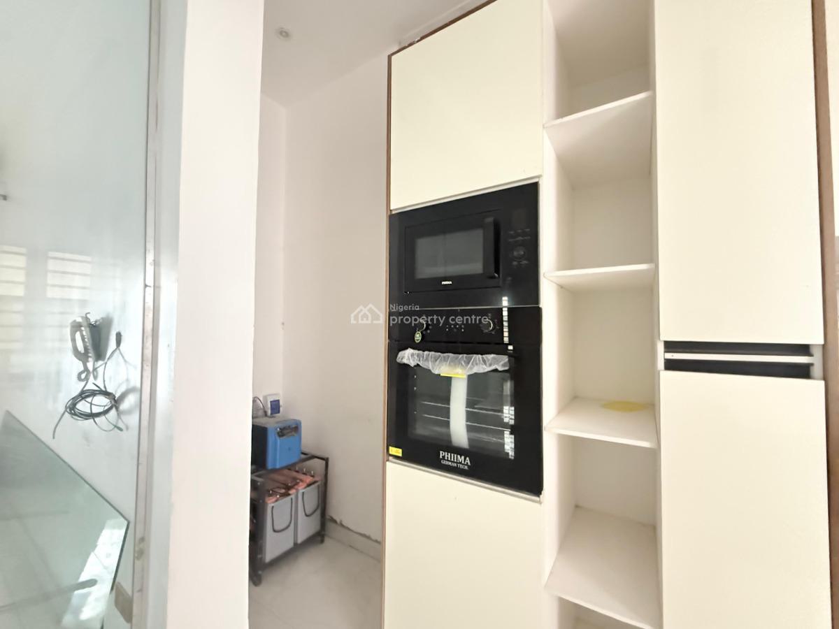 Well Finished 2 Bedroom Apartment, John Okafor Street, Agungi, Lekki, Lagos, Flat / Apartment for Sale