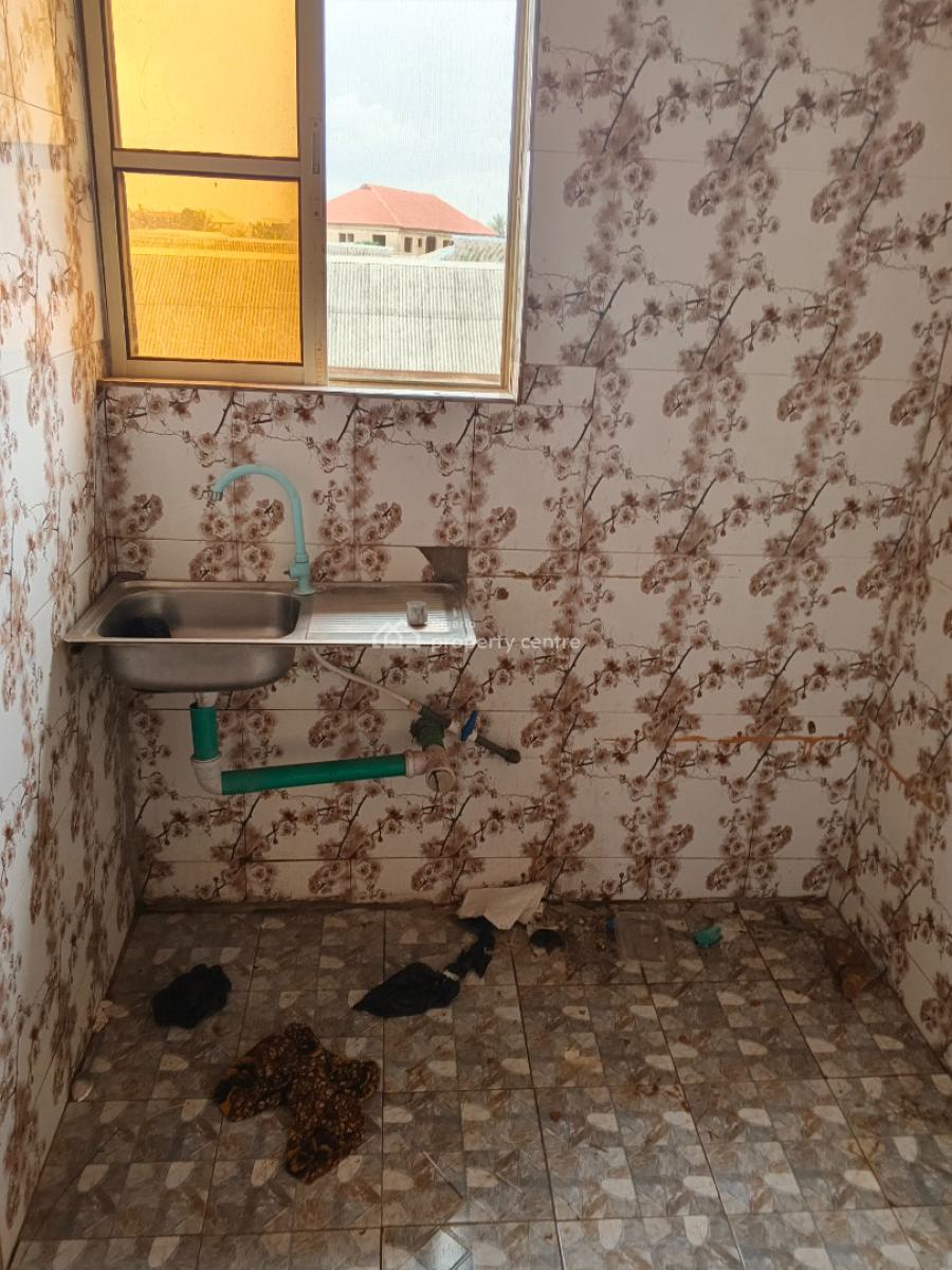 Clean Mini Flat Upstairs All Tiles Floor Prepaid Mater at Itele, Itele Close to Ayobo Lagos, Ado-odo/ota, Ogun, Mini Flat (room and Parlour) for Rent