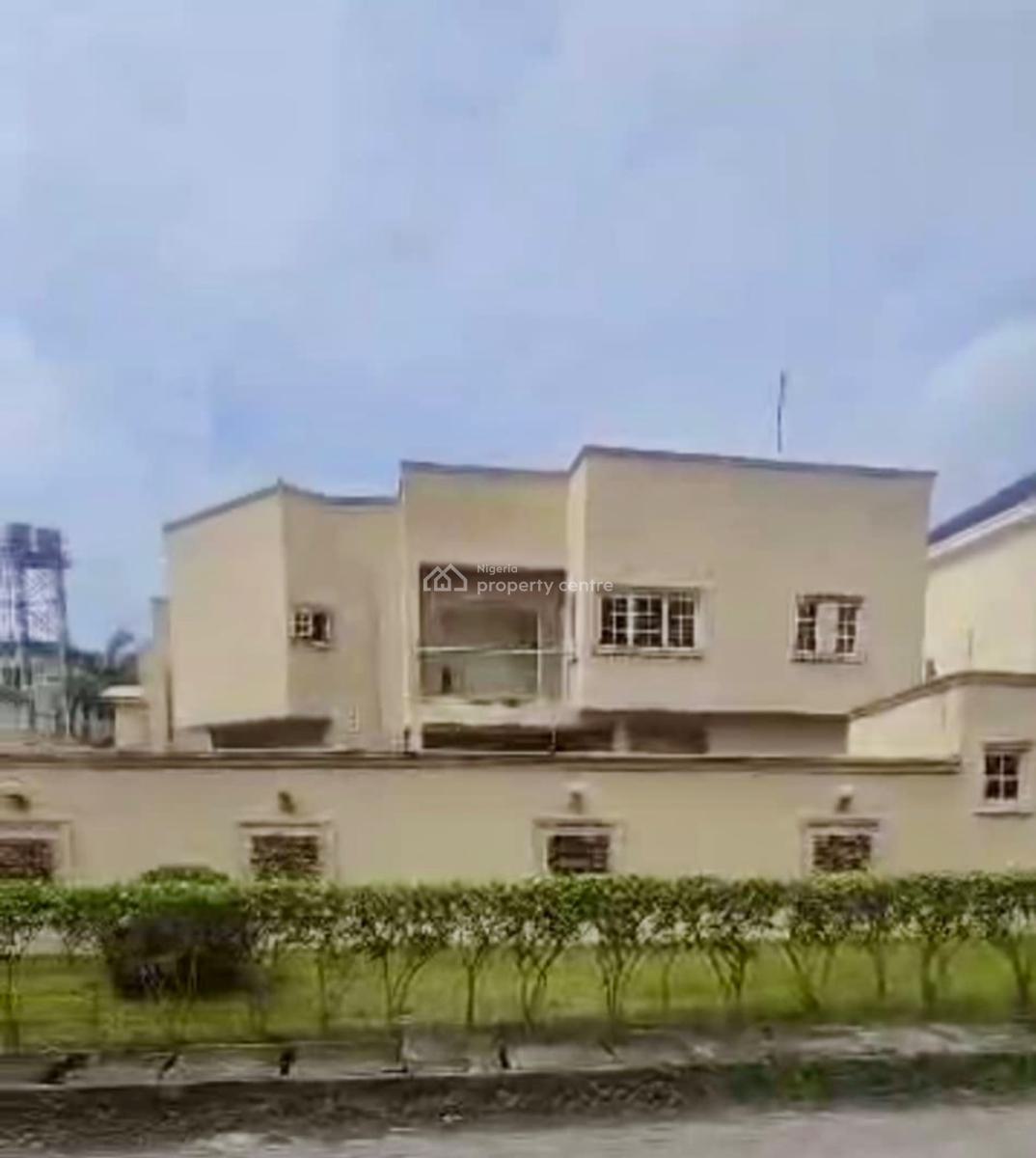1392sqm at Strategic Location with a Structure on It, Left Side, Lekki Phase 1, Lekki, Lagos, Land for Sale