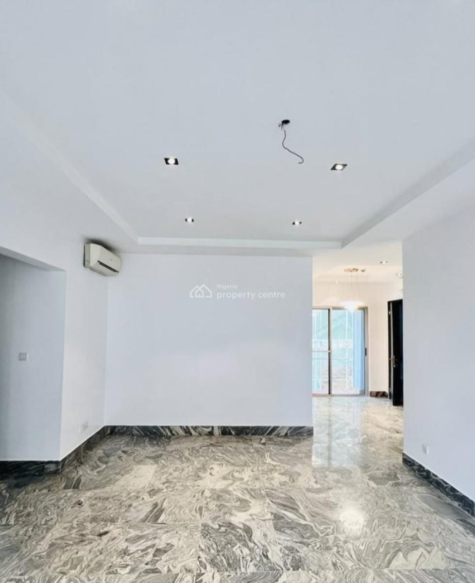 Serviced with 24/7 Power Supply 2 Bedroom En-suite Flat with Fully Fit, Lekki Phase 1, Lekki, Lagos, Flat / Apartment for Rent