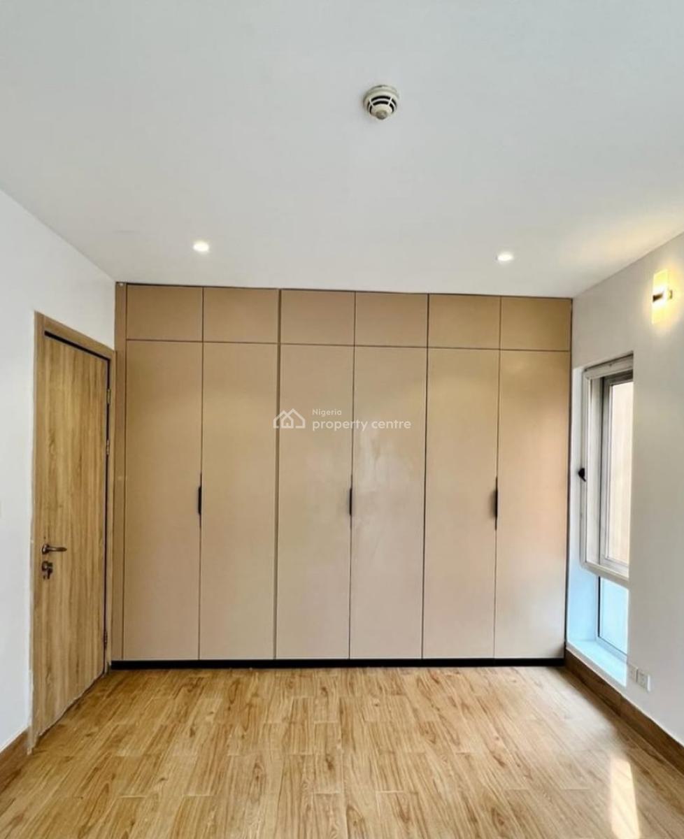 Serviced with 24/7 Power Supply 2 Bedroom En-suite Flat with Fully Fit, Lekki Phase 1, Lekki, Lagos, Flat / Apartment for Rent