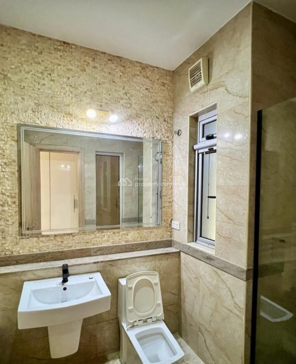 Serviced with 24/7 Power Supply 2 Bedroom En-suite Flat with Fully Fit, Lekki Phase 1, Lekki, Lagos, Flat / Apartment for Rent