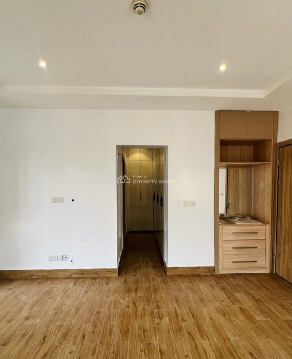 Serviced with 24/7 Power Supply 2 Bedroom En-suite Flat with Fully Fit, Lekki Phase 1, Lekki, Lagos, Flat / Apartment for Rent