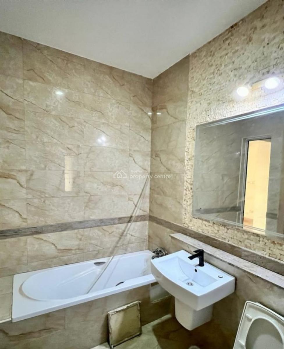 Serviced with 24/7 Power Supply 2 Bedroom En-suite Flat with Fully Fit, Lekki Phase 1, Lekki, Lagos, Flat / Apartment for Rent