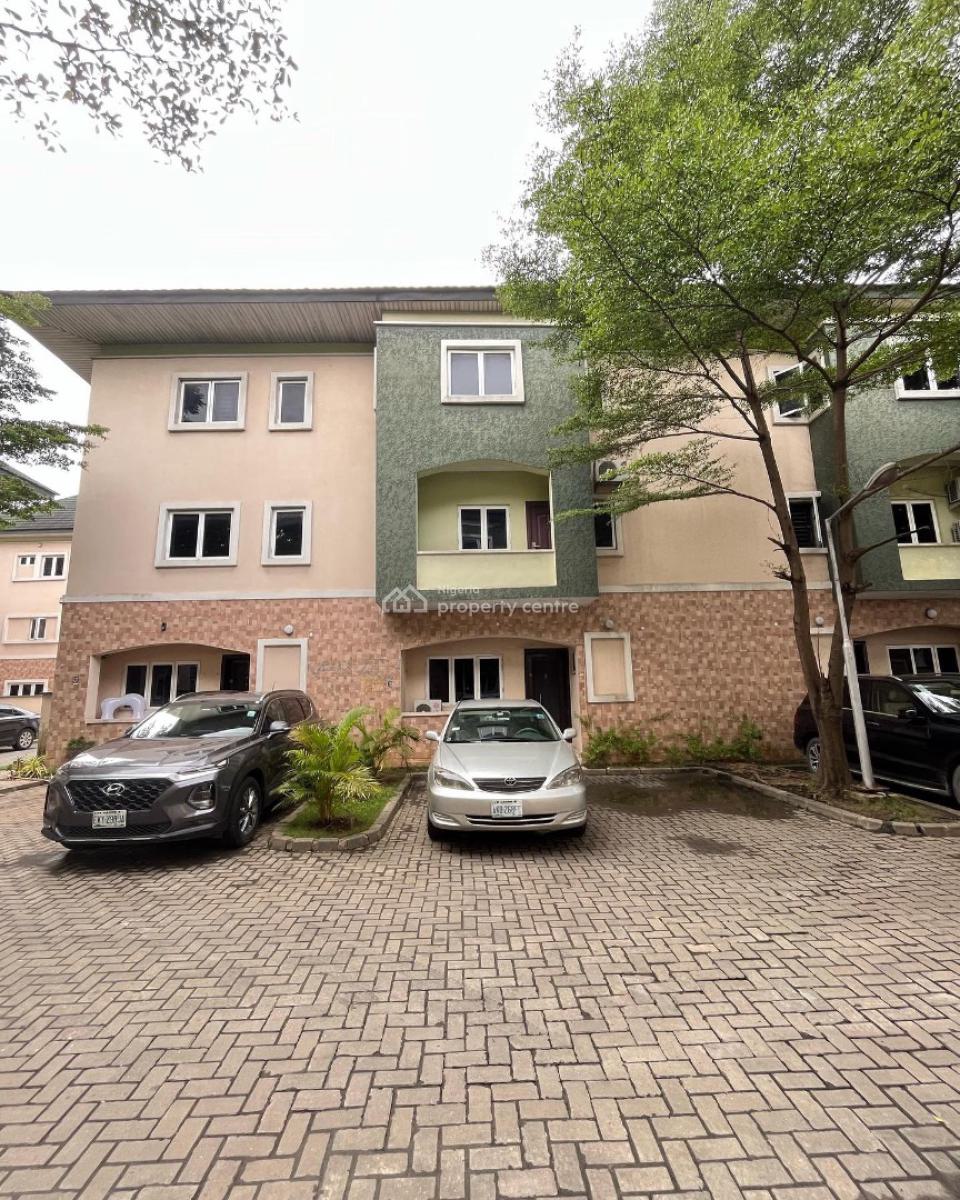 Stunning 3 Bedroom Apartment with Bq, Ologolo, Ologolo, Lekki, Lagos, Block of Flats for Sale