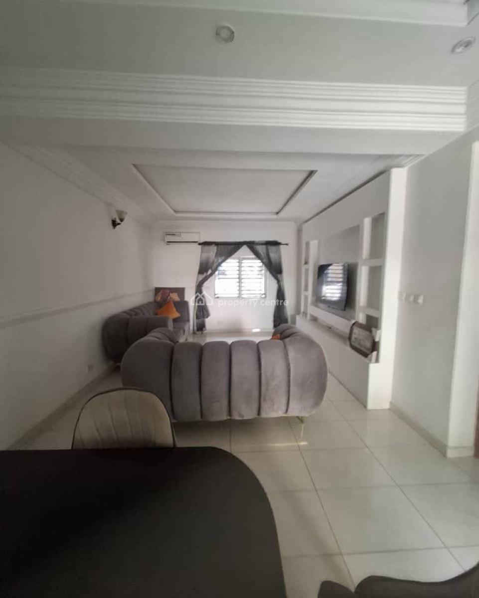 Stunning 3 Bedroom Apartment with Bq, Ologolo, Ologolo, Lekki, Lagos, Block of Flats for Sale