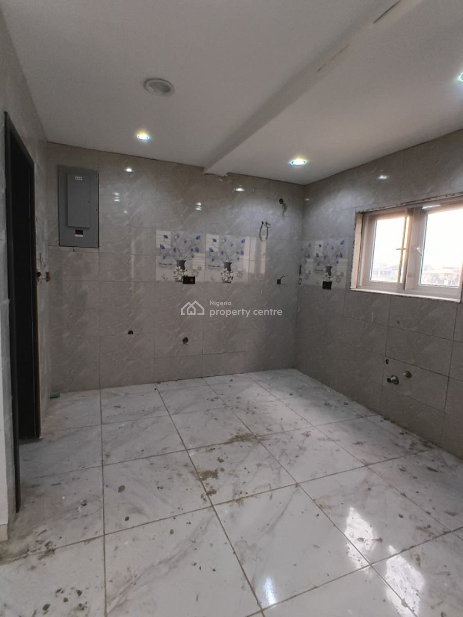 4 Bedroom Terrace Duplex, Lekki Phase 1, Lekki, Lagos, Flat / Apartment for Rent
