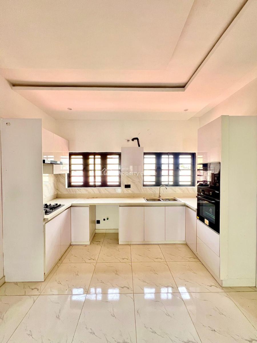 Newly Built and Serviced 2 Bedroom En-suite Flat with Fitted Open Kitc, Lekki Phase 1, Lekki, Lagos, Flat / Apartment for Sale
