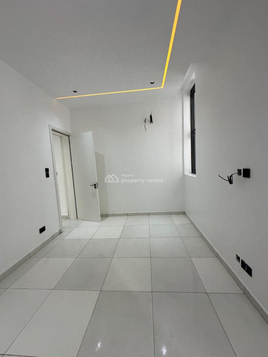 Nicely Built 2bed Apartment with Swimming Pool ,elevator &reception, Lekki Phase 1,lekki ,lagos ,nigeria, Lekki Phase 1, Lekki, Lagos, Flat / Apartment for Sale