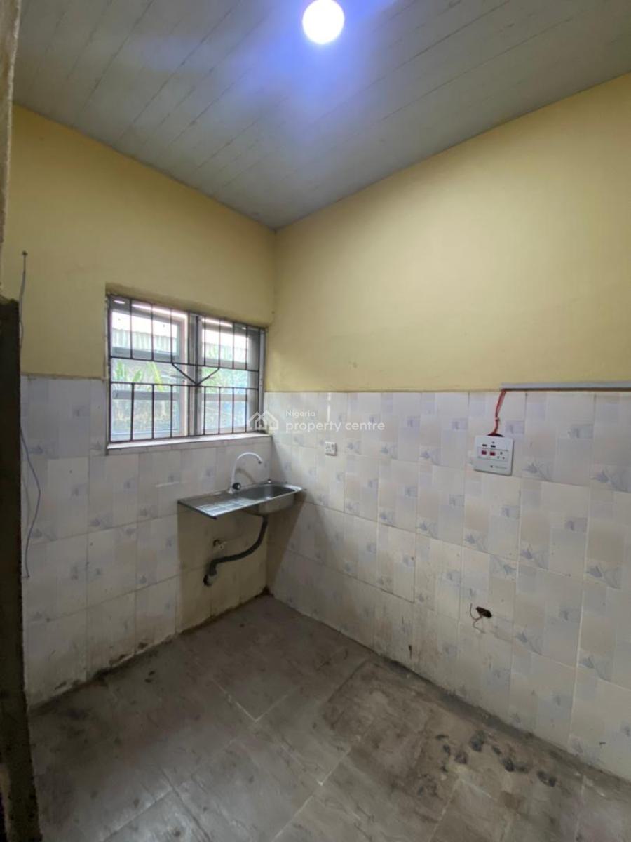 2 Bedroom Apartment in a Good Location, Peace Land, Ogombo, Ajah, Lagos, Flat / Apartment for Rent