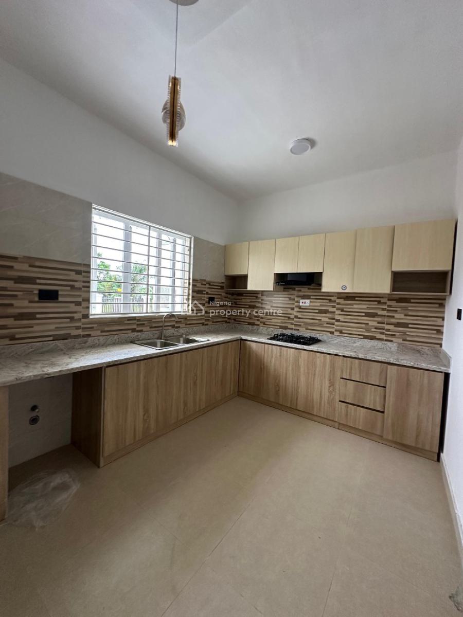Well Built 2 Bedroom Maisonette, Ajah, Lagos, Flat / Apartment for Rent