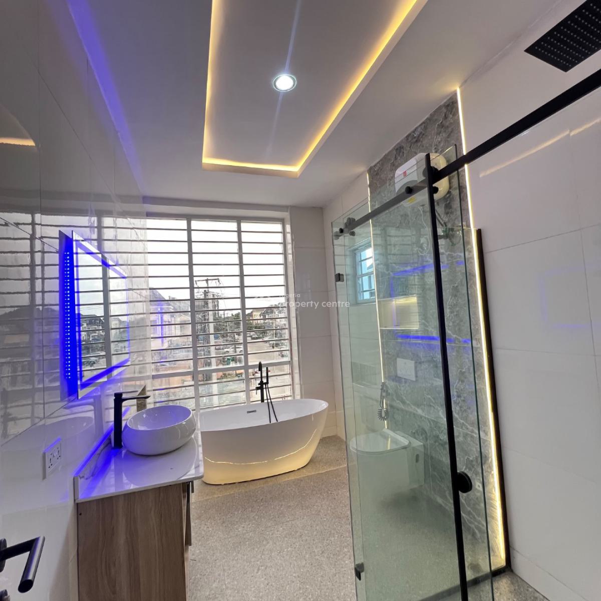 5 Bedroom & 2bq, Ikota, Lekki, Lagos, Detached Duplex for Sale