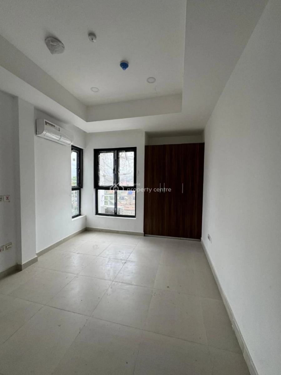 Tastefully Finished and Newly Built and Serviced with 24/7 Power Suppl, Lekki Phase 1, Lekki, Lagos, Flat / Apartment for Sale
