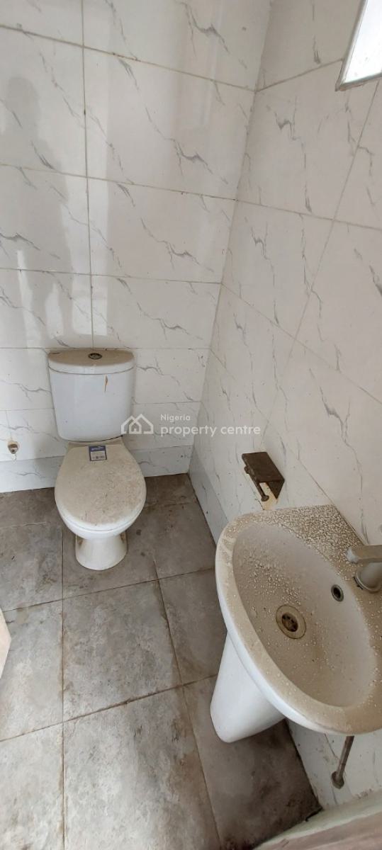 Newly Built 2 Bedroom Flat with Gym House, Ilasan, Lekki, Lagos, Flat / Apartment for Sale