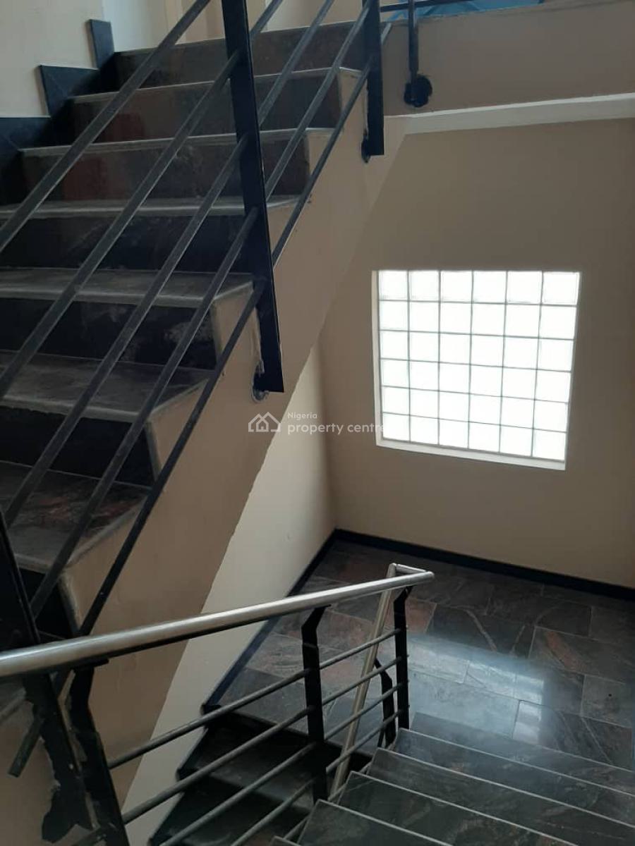 Renovated and Serviced 3 Bedroom En-suite Terraced Duplex with Fitted Kitchen, Lekki Phase 1, Lekki, Lagos, Terraced Duplex for Rent