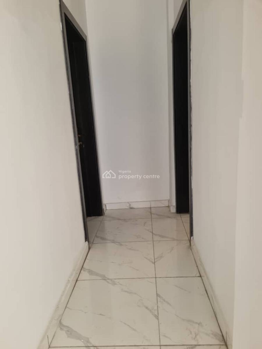 2 Bedroom Flat Upstairs, Igbo Efon, Lekki, Lagos, Flat / Apartment for Rent