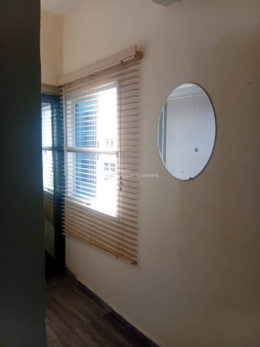 Miniflat  Room and Parlour, Famuyiwa Street Mobil Road, Ilaje, Ajah, Lagos, Flat / Apartment for Rent
