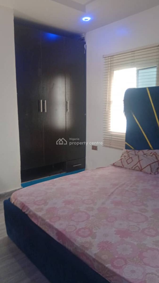 Miniflat  Room and Parlour, Famuyiwa Street Mobil Road, Ilaje, Ajah, Lagos, Flat / Apartment for Rent