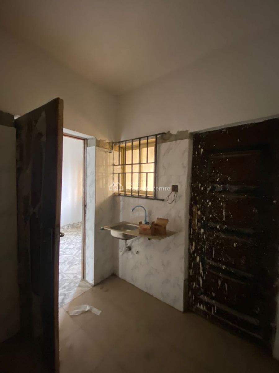 Luxury 2 Bedroom Apartment Located in a Secured Estate, Alashela, Ogombo, Ajah, Lagos, Flat / Apartment for Rent