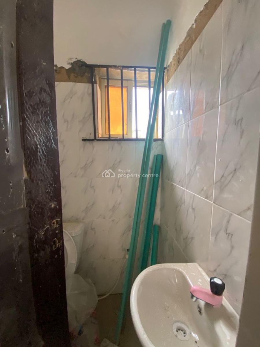 Luxury 2 Bedroom Apartment Located in a Secured Estate, Alashela, Ogombo, Ajah, Lagos, Flat / Apartment for Rent