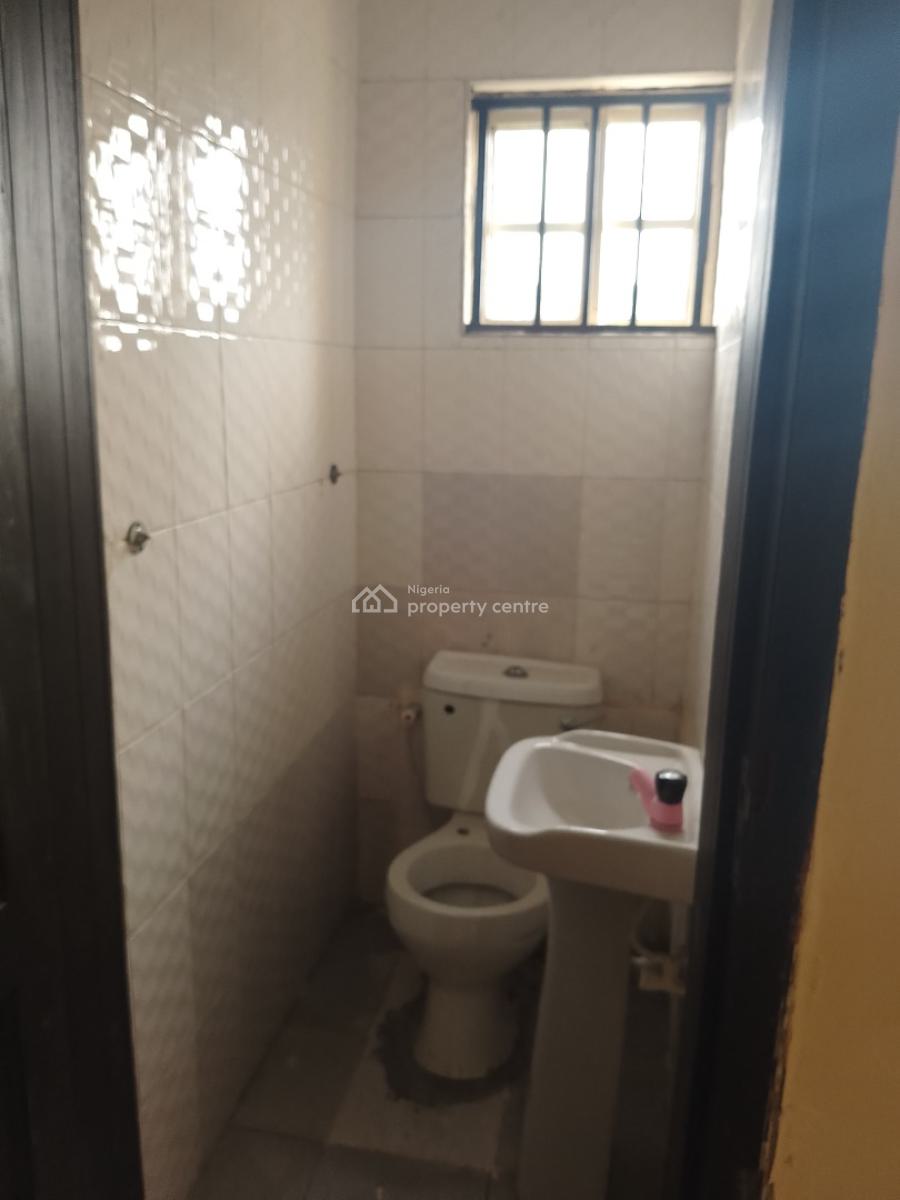 Spacious 3 Bed Ensuite with Visitors Toilet Freshly Renovated, Agunbiade Street, Ogombo, Ajah, Lagos, Flat / Apartment for Rent