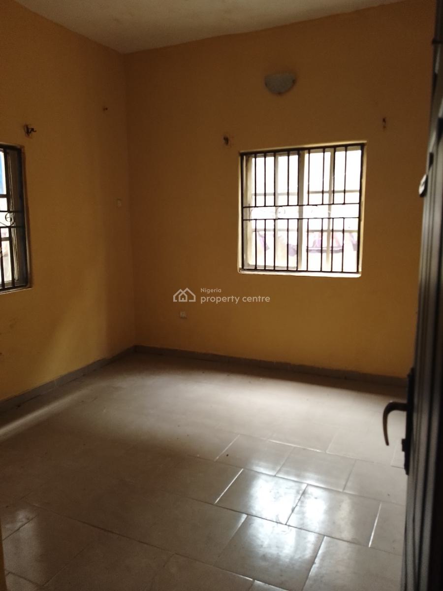 Spacious 3 Bed Ensuite with Visitors Toilet Freshly Renovated, Agunbiade Street, Ogombo, Ajah, Lagos, Flat / Apartment for Rent