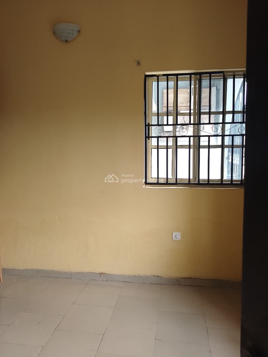 Spacious 3 Bed Ensuite with Visitors Toilet Freshly Renovated, Agunbiade Street, Ogombo, Ajah, Lagos, Flat / Apartment for Rent
