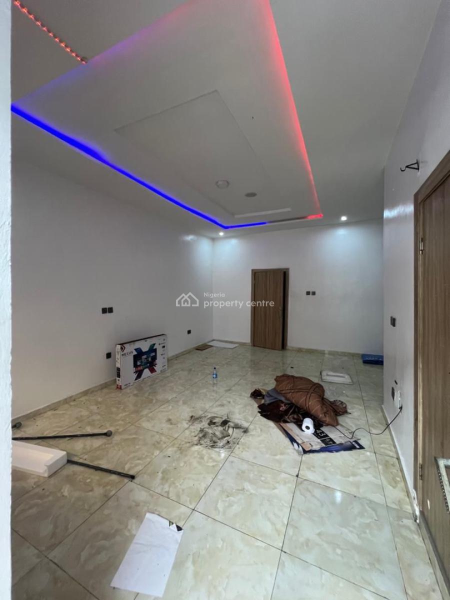 Master Bedroom, Royal Pine, Imperial Oak, Lekki, Lagos, Self Contain (single Rooms) for Rent