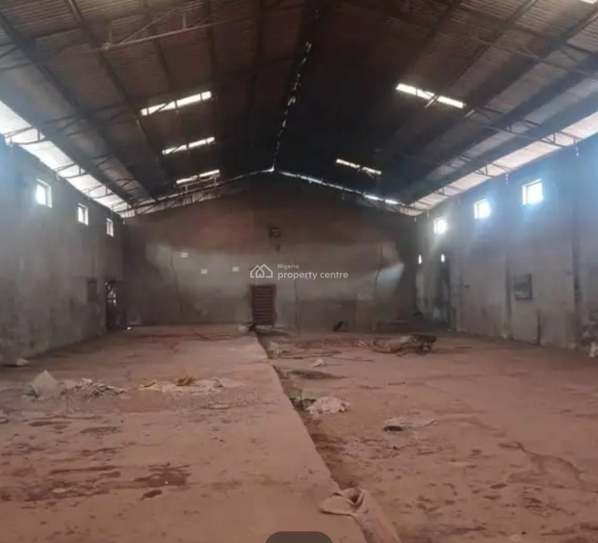 Warehouse Measuring 1000sqm with 10 Office Spaces, Old Ife Road, Ibadan, Oyo, Warehouse for Sale