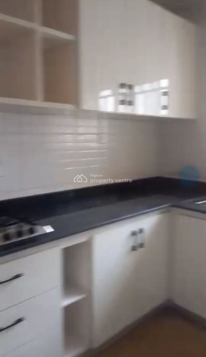 3 Bedroom Well Renovated Flat Ensuite, Akinola Cole Estate, Adeniyi Jones, Ikeja, Lagos, Flat / Apartment for Sale