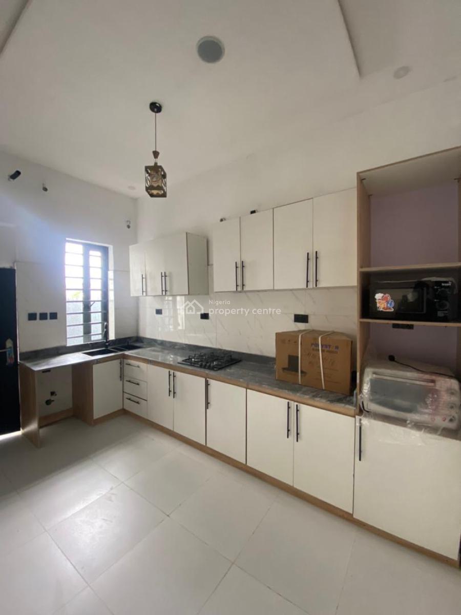 an Executive 3bed Terrace Duplex, Usman Immanuel Estate, Ajah, Lagos, Detached Duplex for Sale