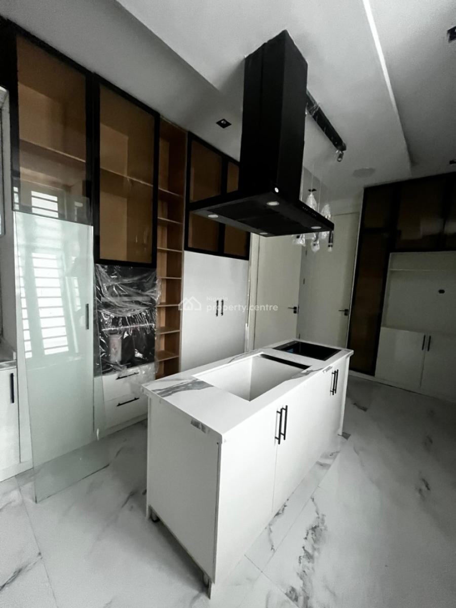 5 Bedroom House with Bq, Lekki Phase 1, Lekki, Lagos, Detached Duplex for Sale
