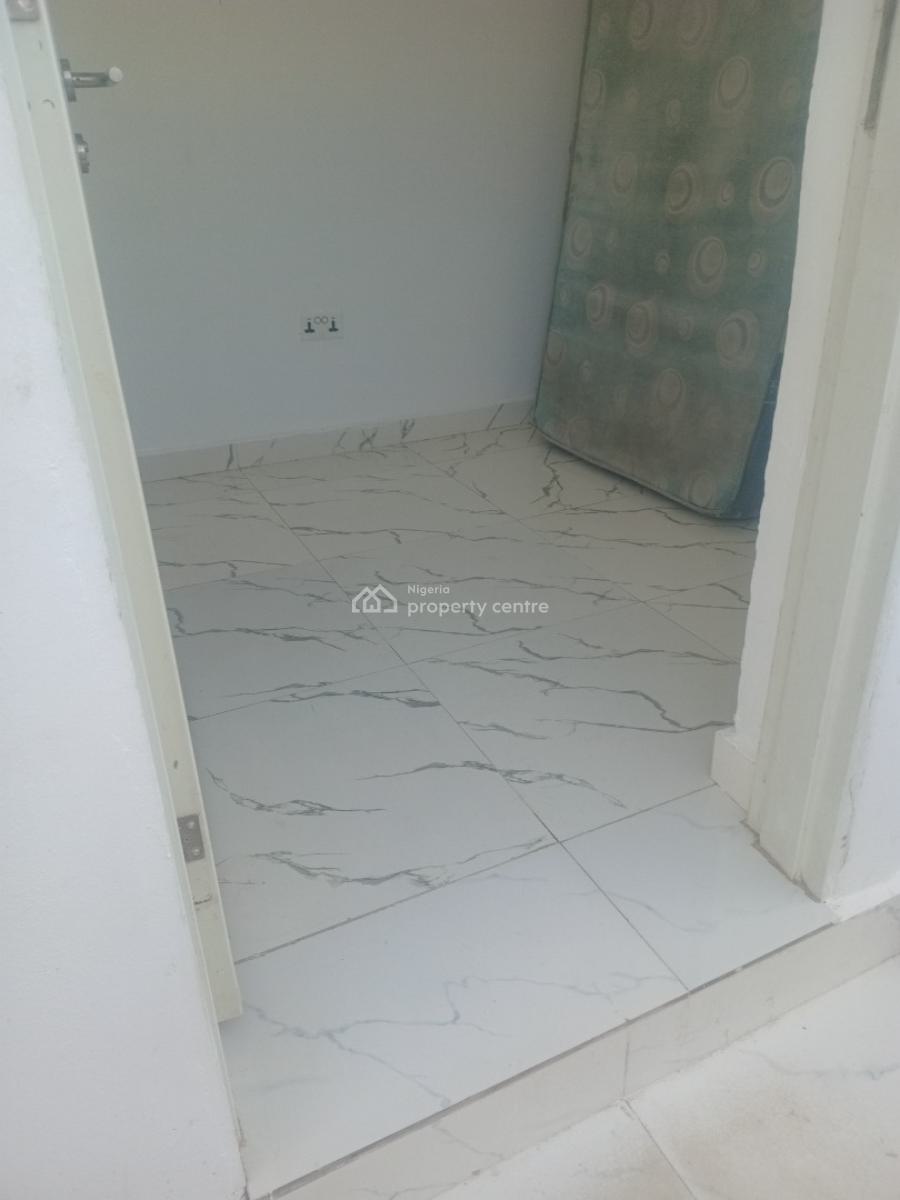 a Bq with Studio Kitchen and Separate Prepaid Meter, Ikota Villa, Lekki, Lagos, Self Contain (single Rooms) for Rent
